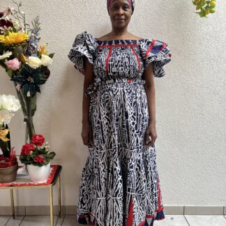 Robe blanche-bleue avec foulard