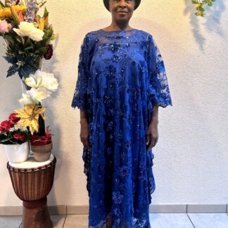 Robe bleue sans foulard